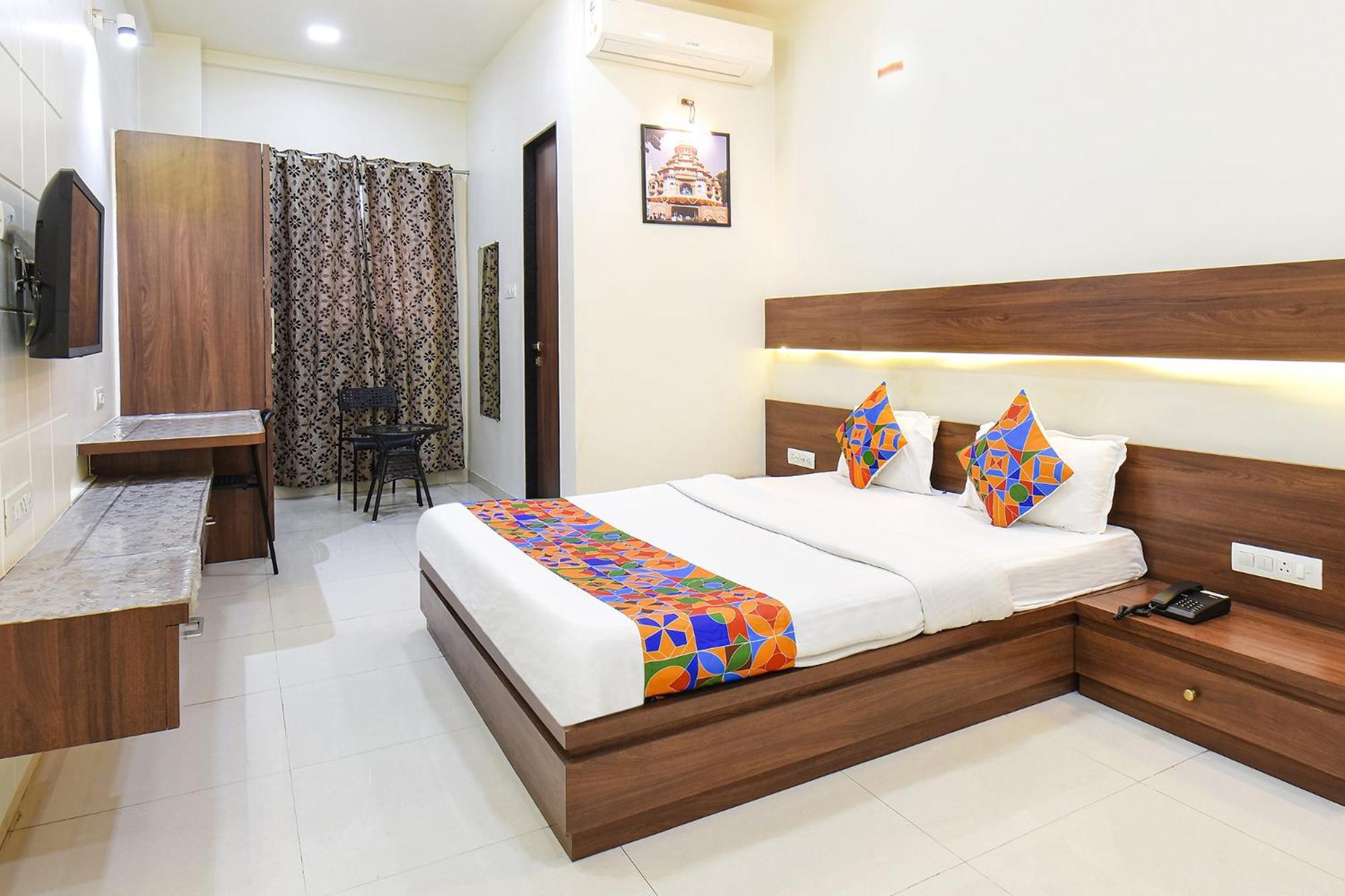 Fabhotel Royal Suits - Nr Mahadji Shinde Chhatri Mundhwa Exterior foto